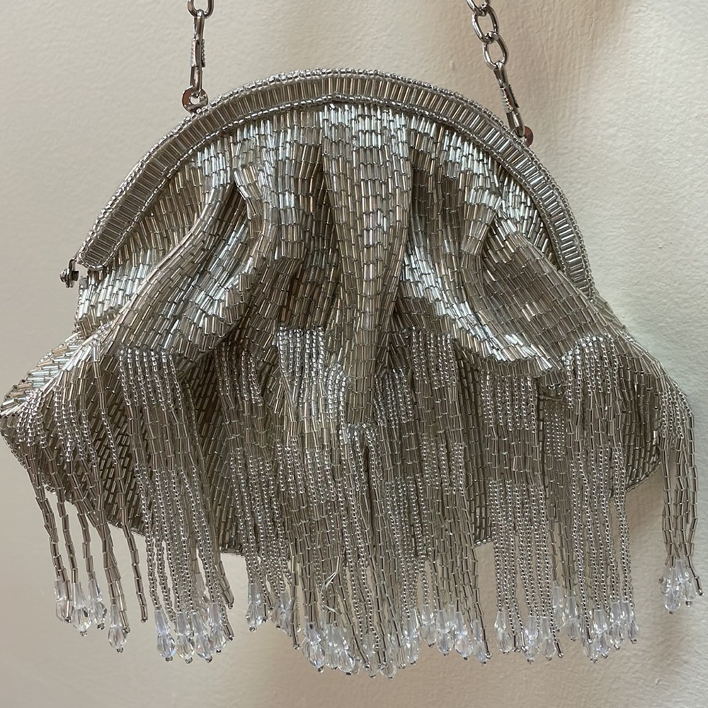New Women’s Zhuu Claudia Clutch From Anthropologie!!🔥🔥🔥 - Picture 5 of 16